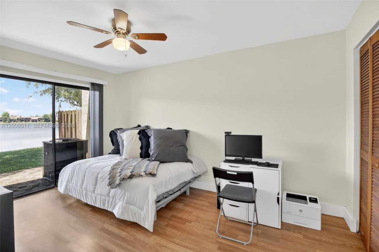 4283 S Pine Island Rd, Davie, FL 33328 Photo