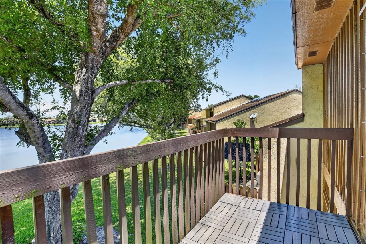 4283 S Pine Island Rd, Davie, FL 33328 Photo