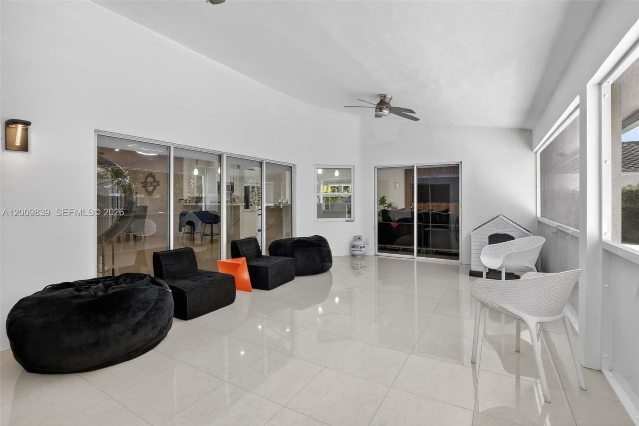 3540 N Park Rd , Hollywood, FL 33021 Photo