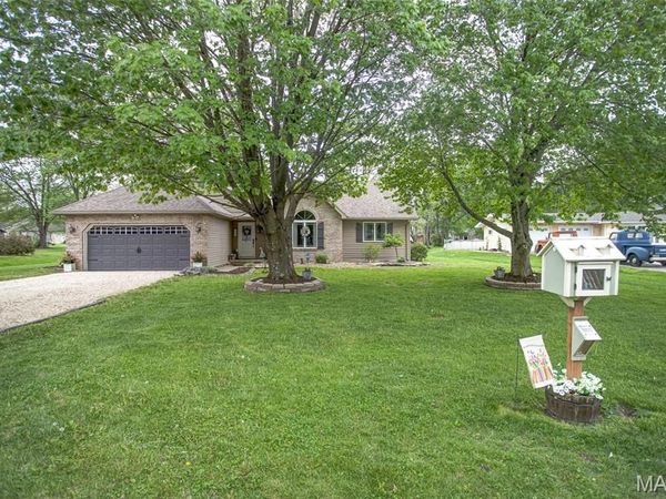 23253 Greenapple Lane , Jerseyville, IL 62052