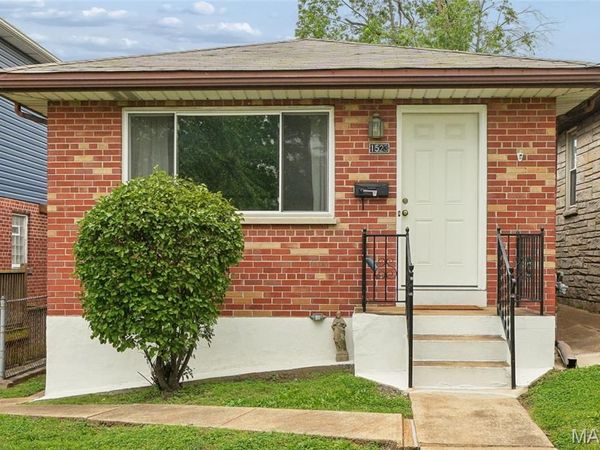 1523 Graham , St Louis, MO 63139
