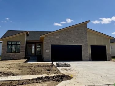 12359 Lake Vista Drive , Papillion, NE 68046