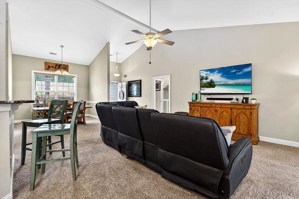 245 Colby Ct. Photo 7