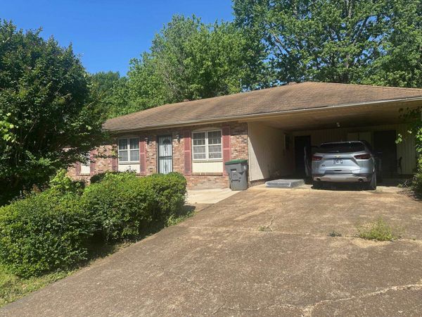 4090 LONGHOLLOW DR, Memphis, TN 38128