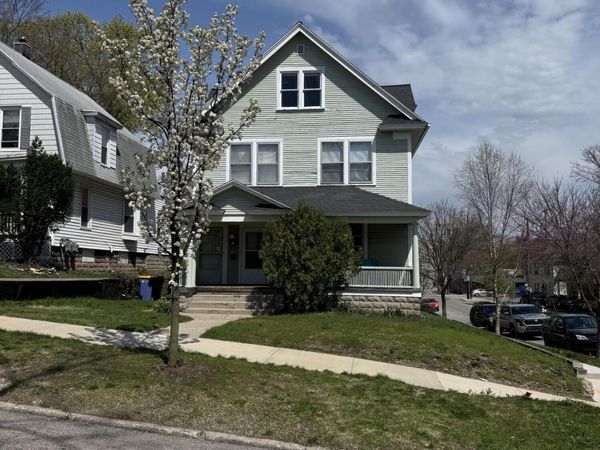 659 Crescent Street NE, Grand Rapids, MI 49503