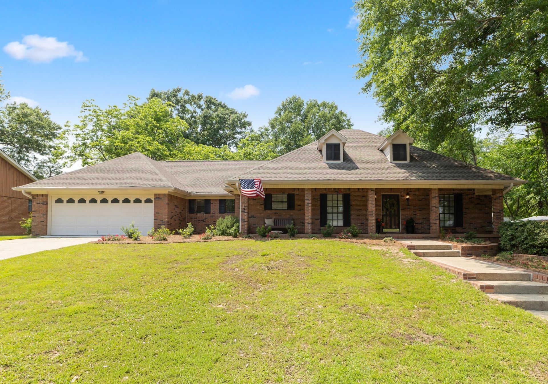 707 Huntindon Rd., Hattiesburg, MS 39402 Main Photo