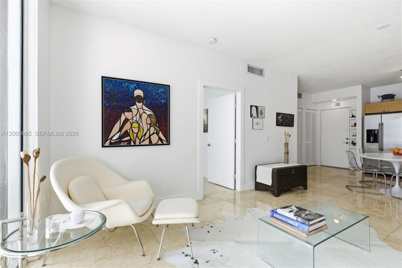 3180 Coral Way, Unit 902, Miami, FL 33145 Photo