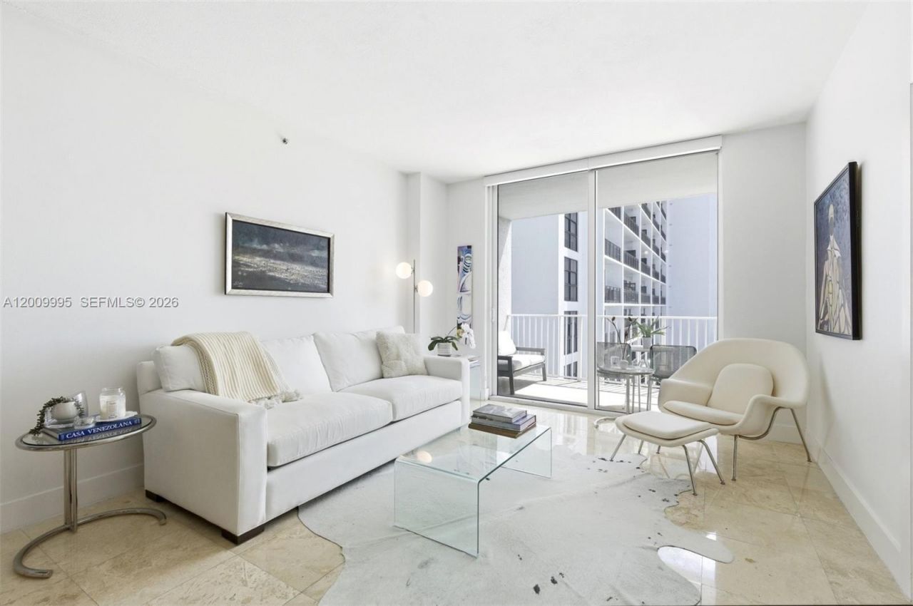 3180 Coral Way, Unit 902, Miami, FL 33145 Photo
