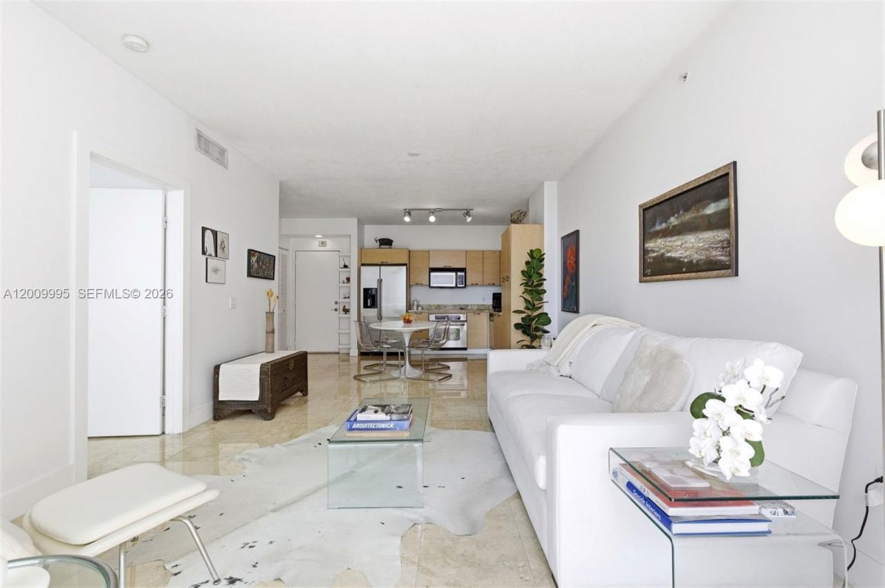 3180 Coral Way, Unit 902, Miami, FL 33145 Photo