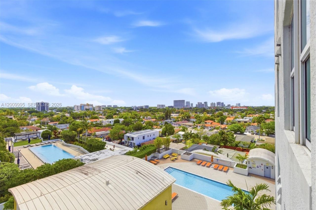 3180 Coral Way, Unit 902, Miami, FL 33145 Photo