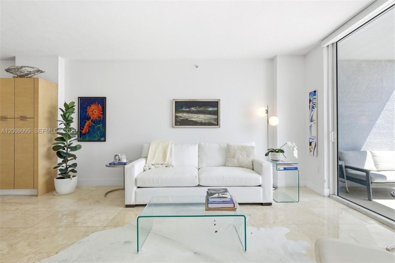 3180 Coral Way, Unit 902, Miami, FL 33145 Photo
