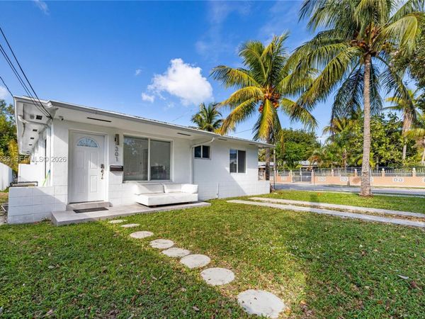 301 NW 34th St , Miami, FL 33127