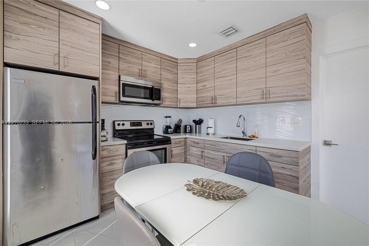 301 NW 34th St , Miami, FL 33127 Photo