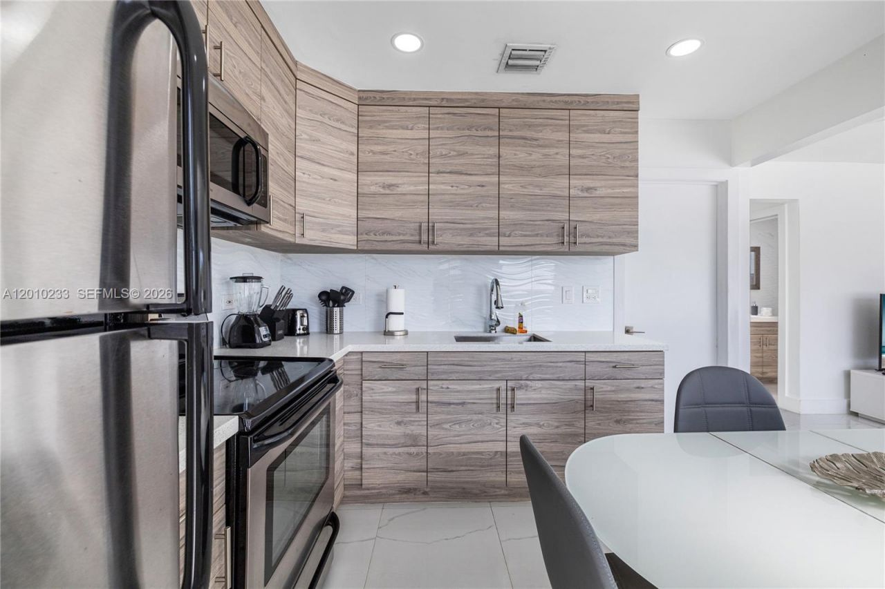 301 NW 34th St , Miami, FL 33127 Photo