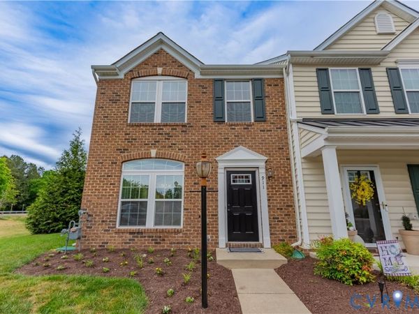 911 Sweet Tessa Drive , Ashland, VA 23005