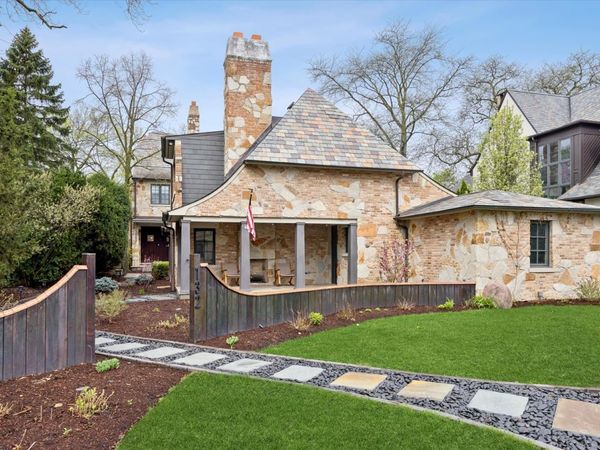 132 S Park Avenue , Hinsdale, IL 60521