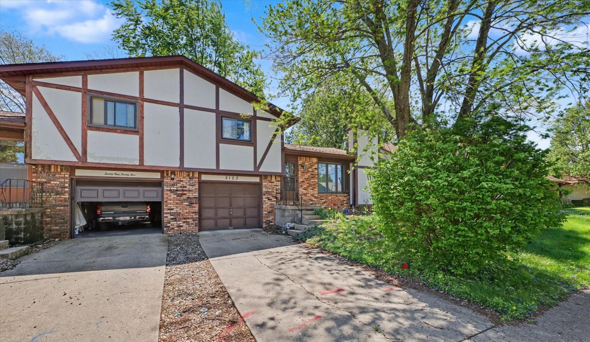 2123 E Mill Stone Road, Unit 2123, Decatur, IL 62526 Main Photo