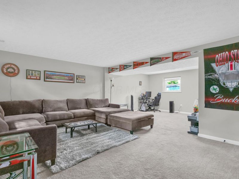 1944 Coghill Drive , Columbus, OH 43229 Photo 12