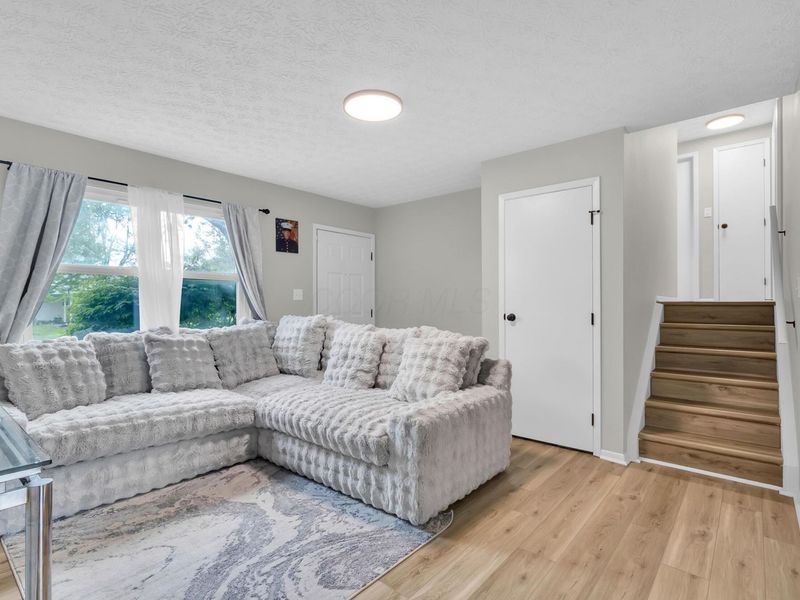 1944 Coghill Drive , Columbus, OH 43229 Photo 3