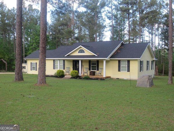 445 Southside Drive, Lyons, GA 30436