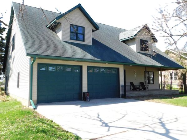 79 1st Avenue S, Wood Lake, MN 56297