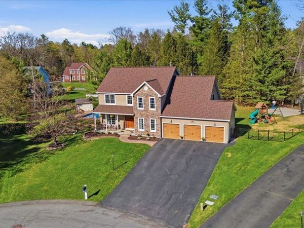 29 Fife Drive, Slingerlands, NY 12159