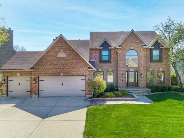 1713 Edgewood Drive, Algonquin, IL 60102