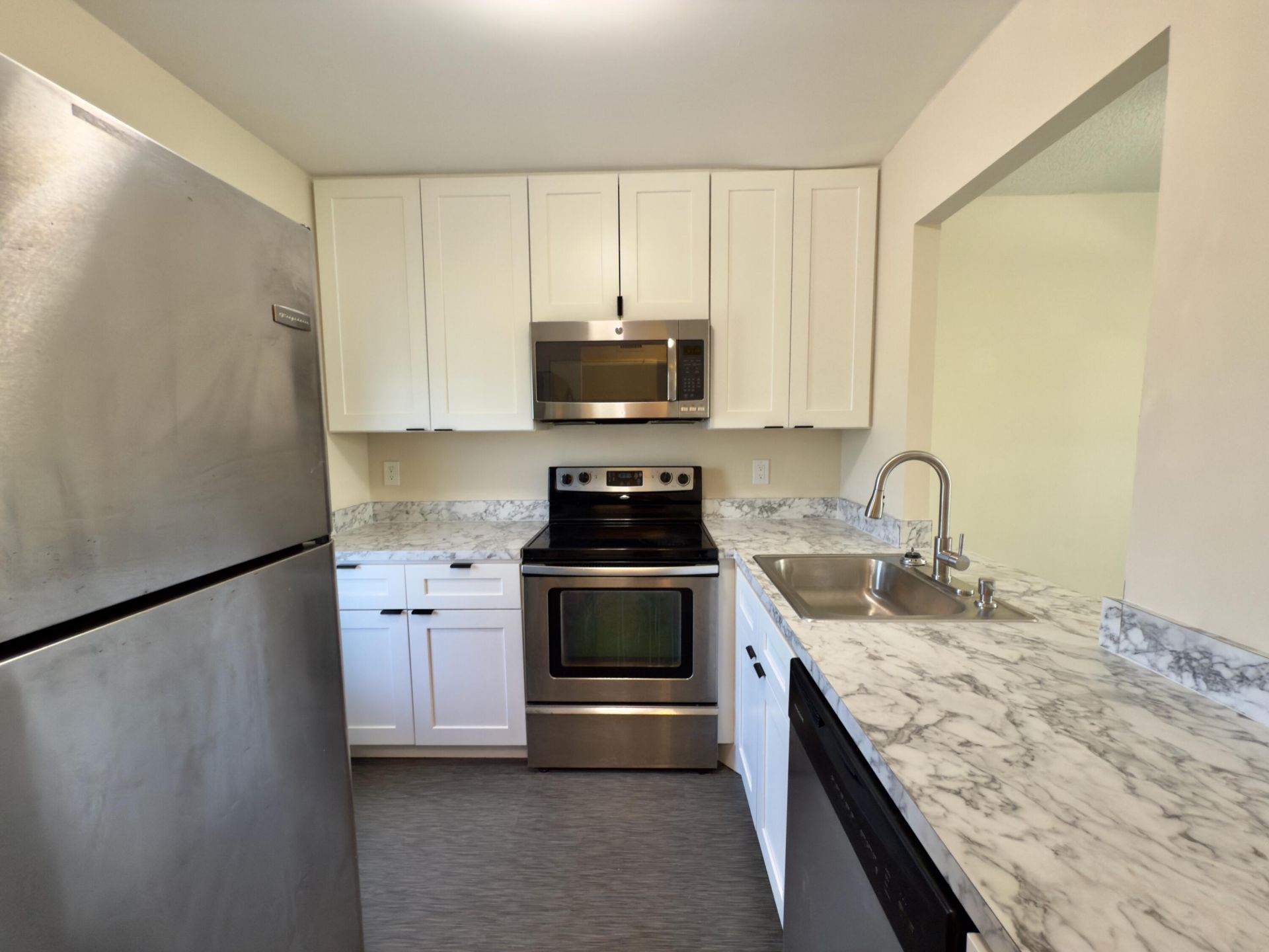 560 SE 2nd Avenue, Deerfield Beach, FL 33441 Photo