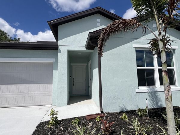 1782 SW Bayshore Boulevard, Port St. Lucie, FL 34984