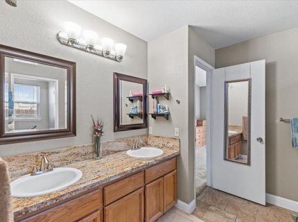 942 Ayers Ln, Galt, CA 95632 Photo