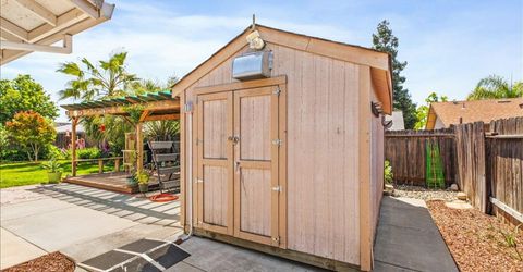 942 Ayers Ln, Galt, CA 95632 Photo