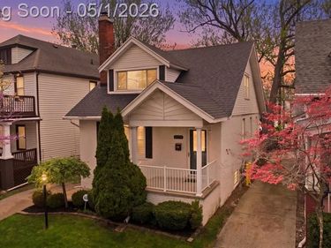 1373 Beaconsfield Avenue, Grosse Pointe Park, MI 48230