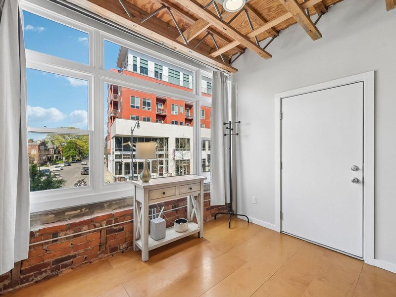 956 N High Street, Unit 2X, Columbus, OH 43201 Photo 10