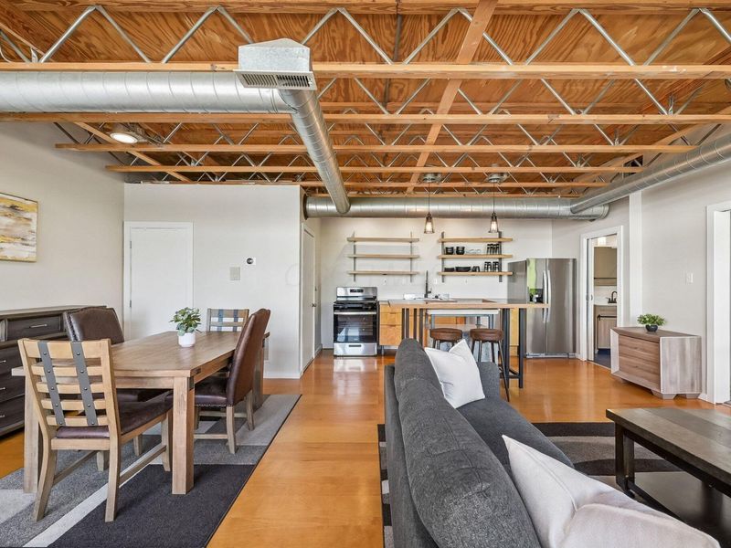 956 N High Street, Unit 2X, Columbus, OH 43201 Photo 9