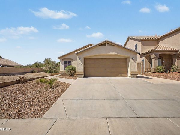 6436 W SADDLEHORN Road, Phoenix, AZ 85083