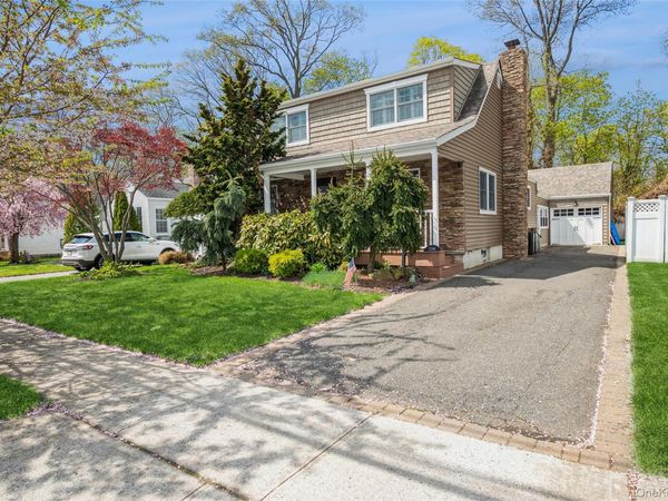 2296 Willow Street , Wantagh, NY 11793