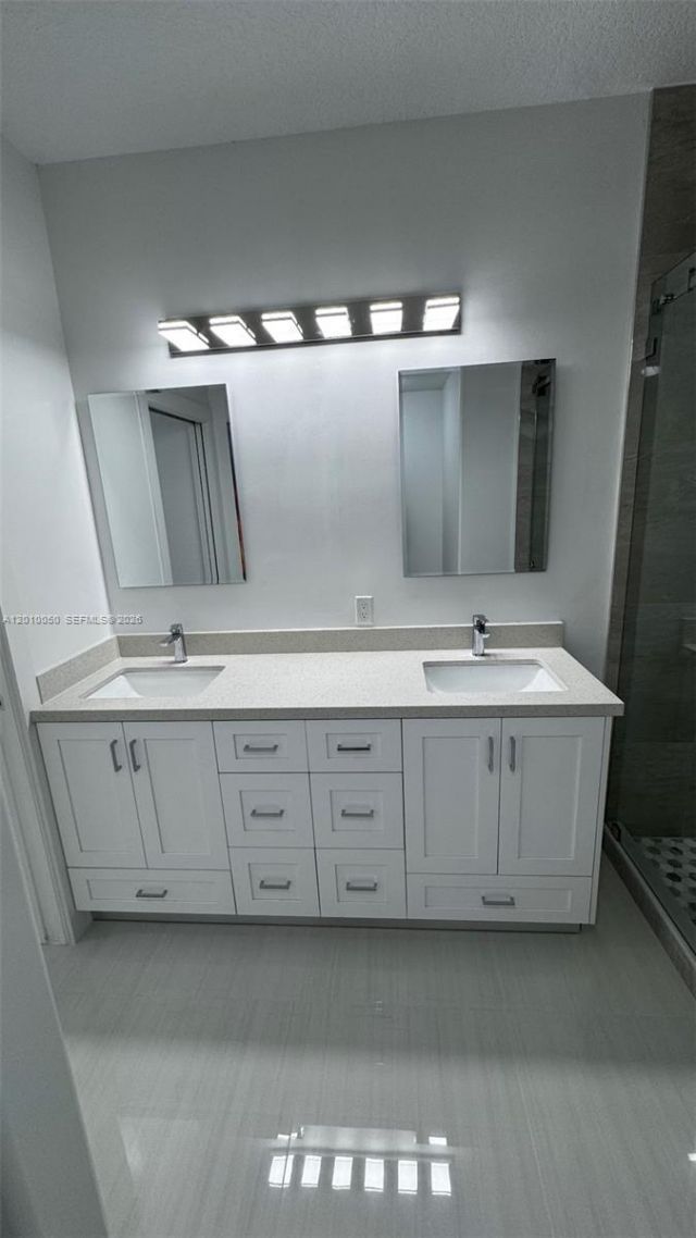 10012 NW 7th St , Unit 112, Miami, FL 33172 Photo