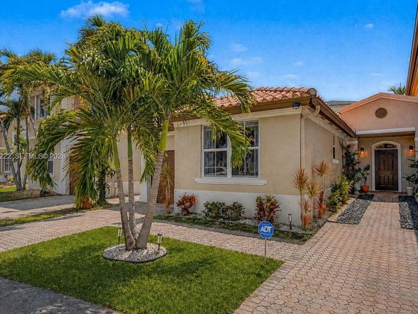 14231 NW 83rd Ave , Miami Lakes, FL 33016