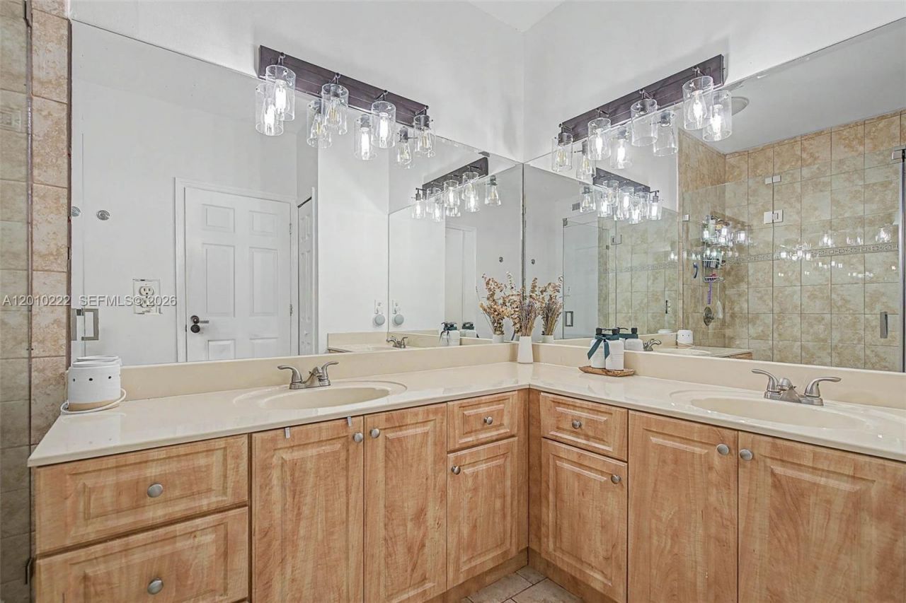 14231 NW 83rd Ave , Miami Lakes, FL 33016 Photo