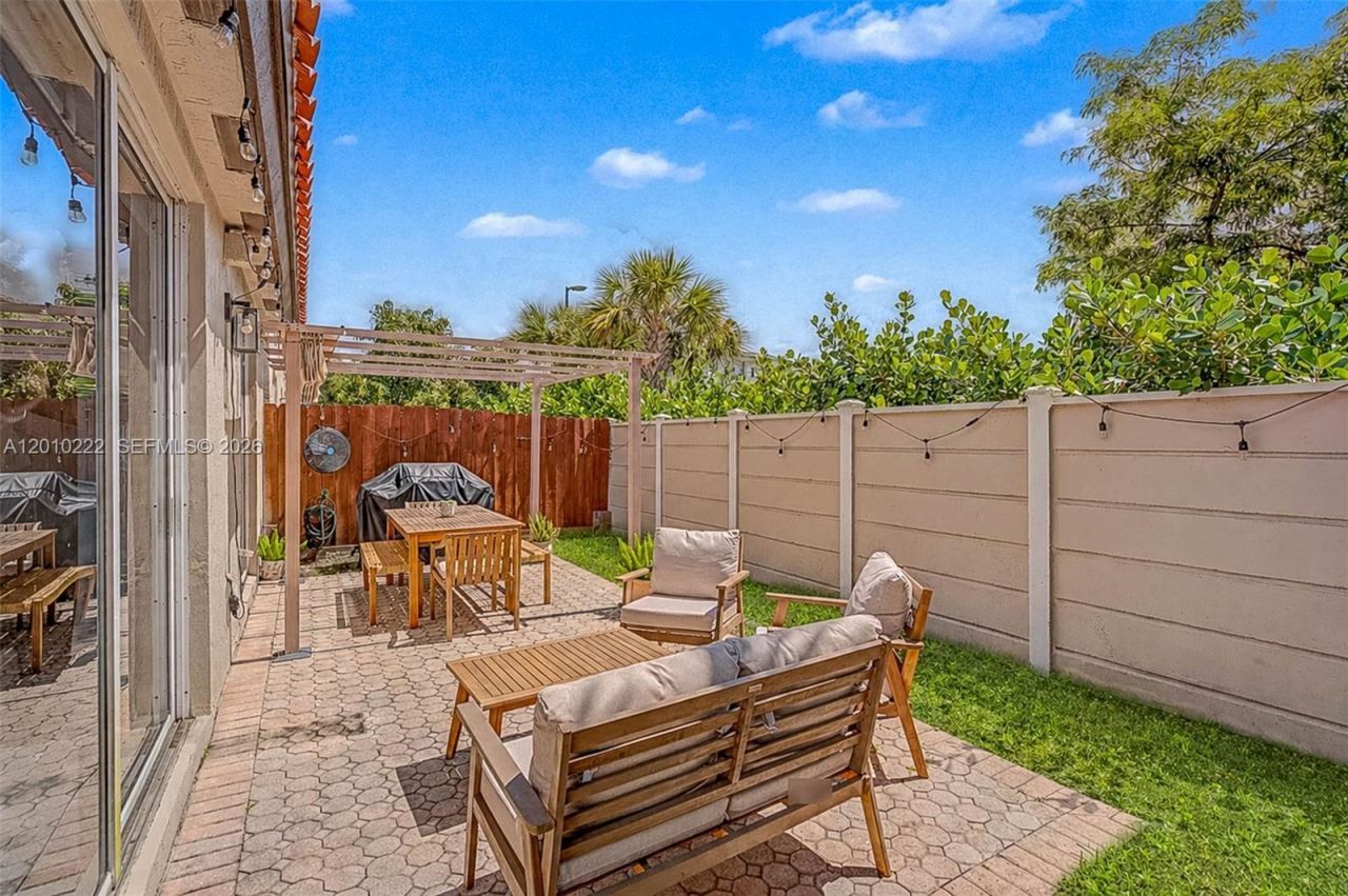 14231 NW 83rd Ave , Miami Lakes, FL 33016 Photo