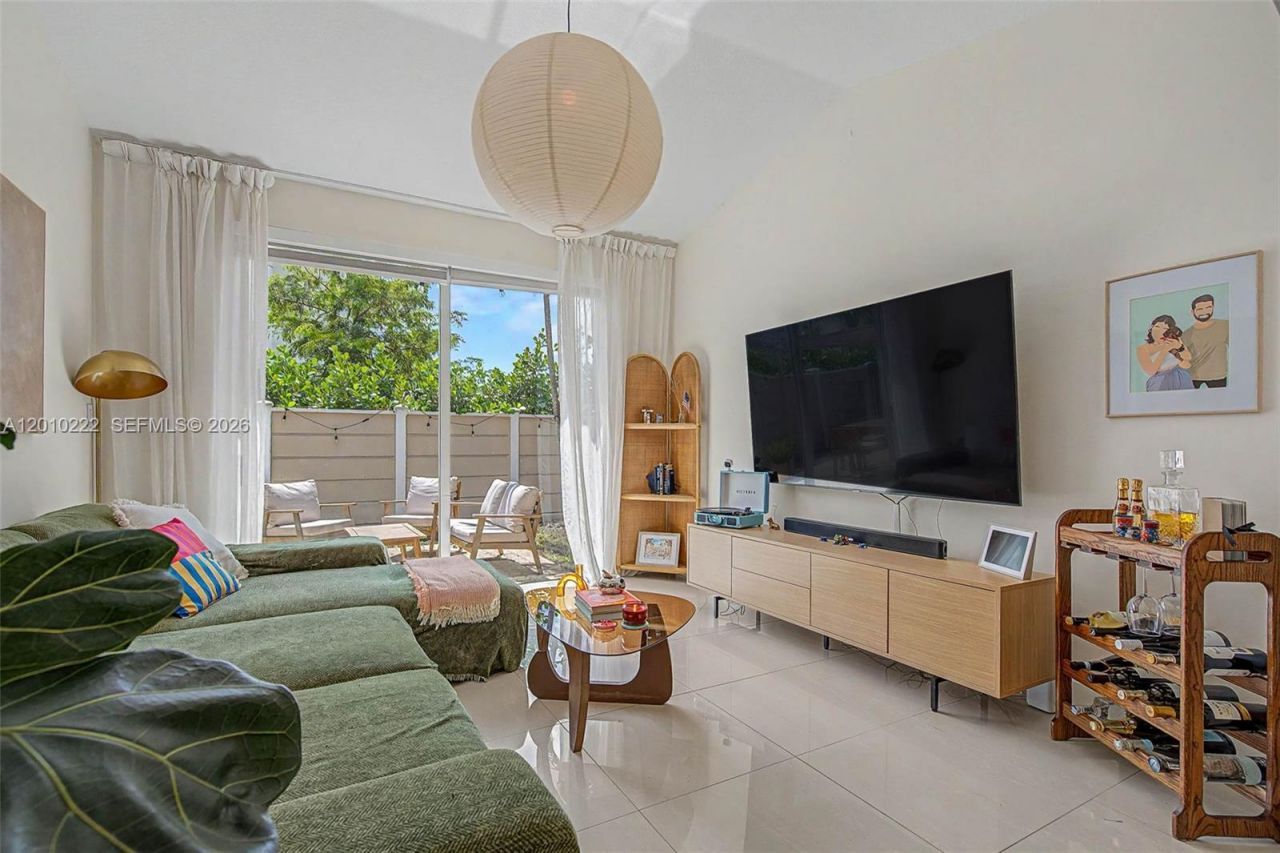 14231 NW 83rd Ave , Miami Lakes, FL 33016 Photo