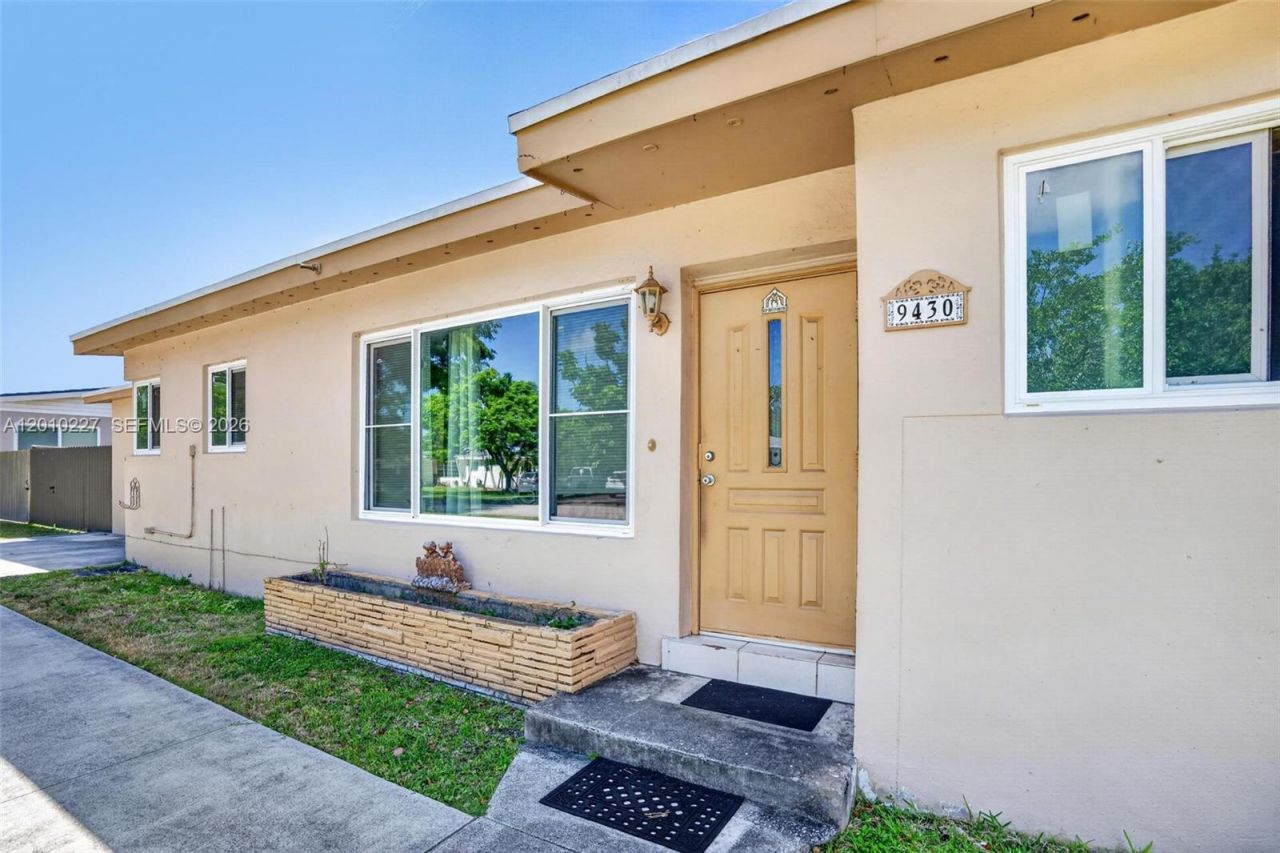 9430 Easter Rd , Cutler Bay, FL 33157 Photo