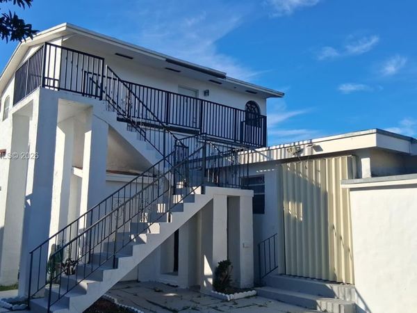 5629 SW 7th St, Miami, FL 33134