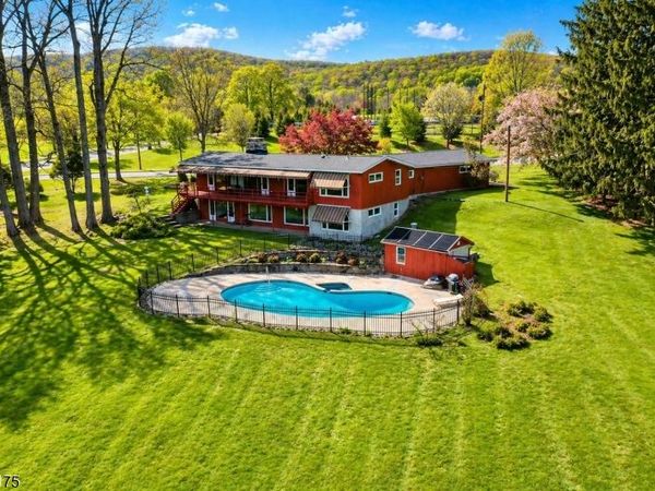 17 Reese Ave, Hackettstown, NJ 07840