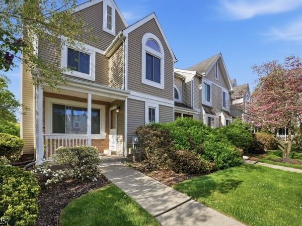 111 Dorset Ct, Hillsborough, NJ 08844