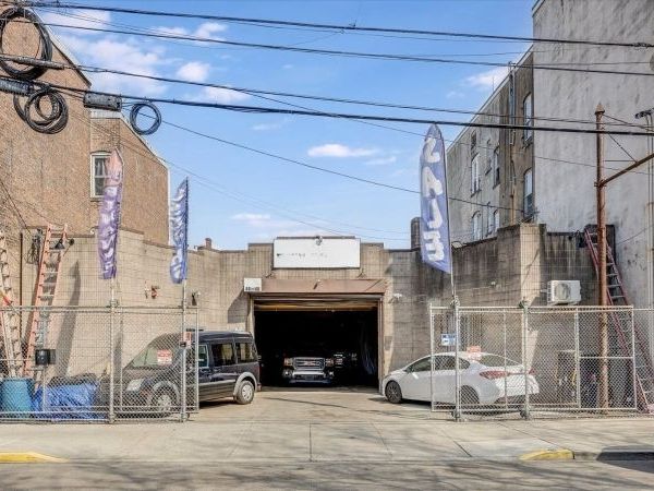 46 4Th St, Passaic, NJ 07055