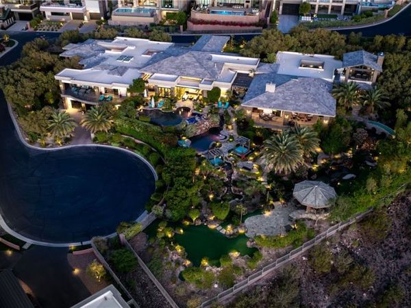 677 Boulder Summit Drive , Henderson, NV 89012