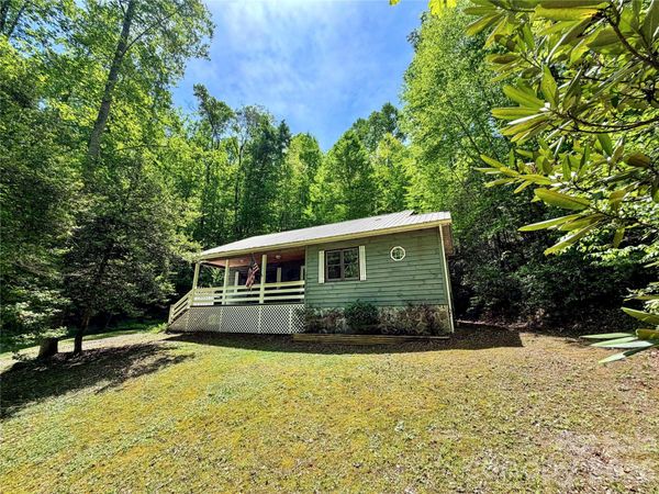 175 Cougar Lane, Whittier, NC 28789