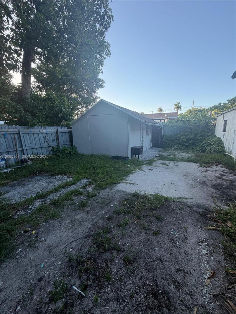 1111 NW 26th St, Miami, FL 33127 Photo