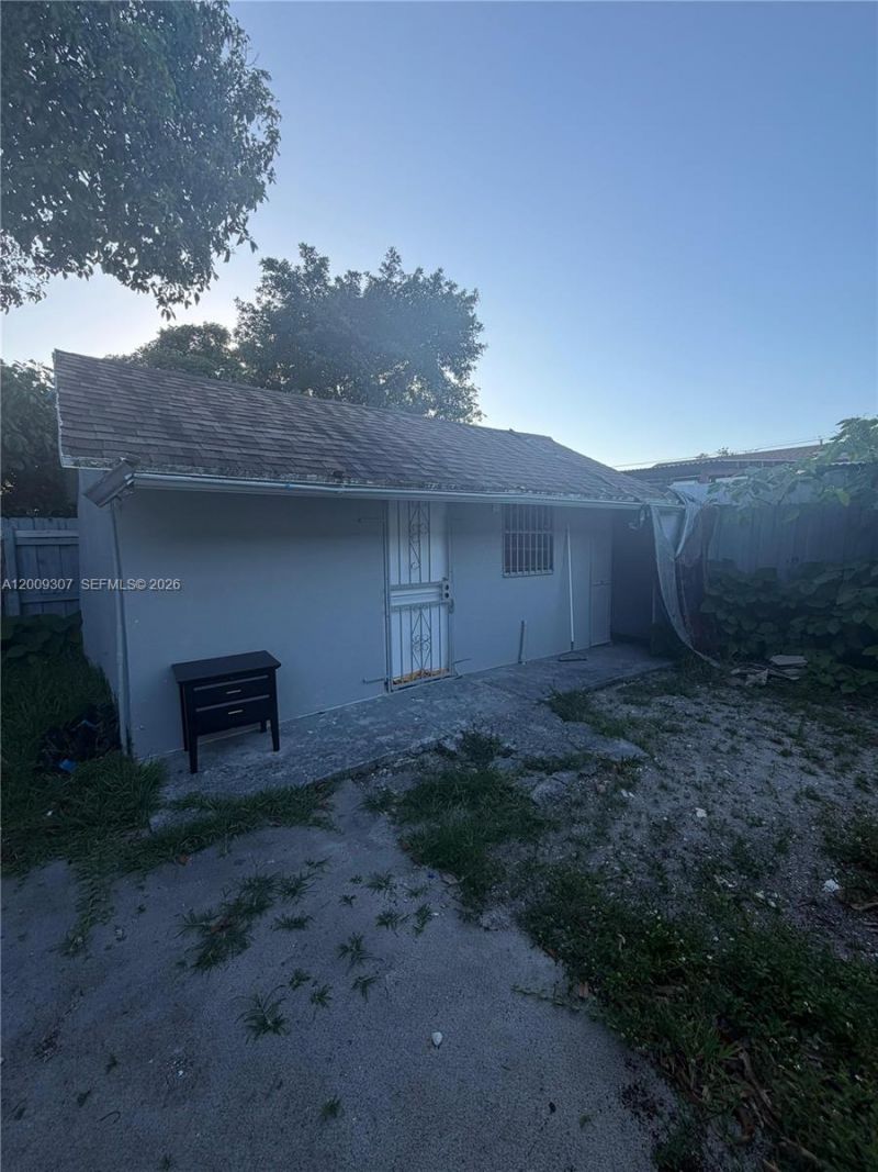 1111 NW 26th St, Miami, FL 33127 Photo
